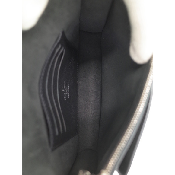 Louis Vuitton Pochette Lock Me Chain Black - Picture 3 of 9